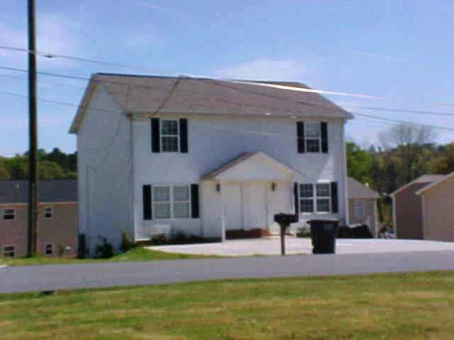 triplex sold at 571 Jolly Road, Calhoun, GA 30701