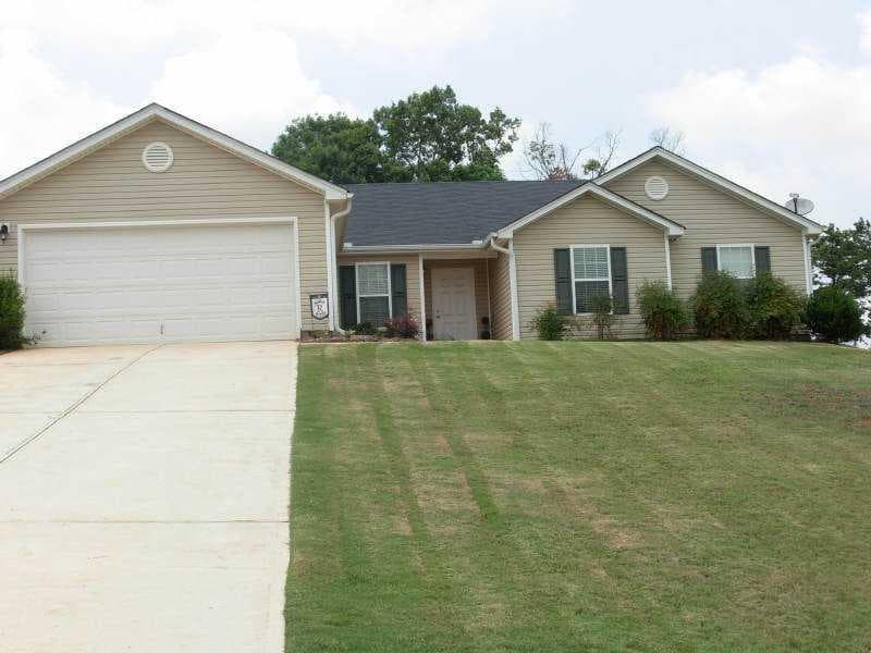 346 Royal Oaks Drive, Winder, GA 30680 — most recent listing photo