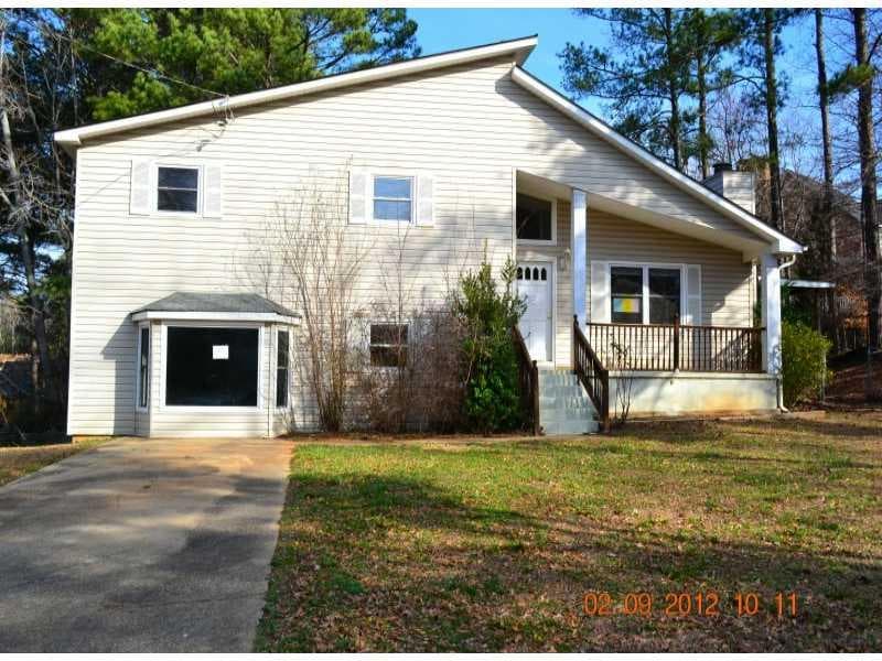3 bedroom, 1,240 sq ft single family residence sold at 4533 Cresant Lane, Douglasville, GA 30135