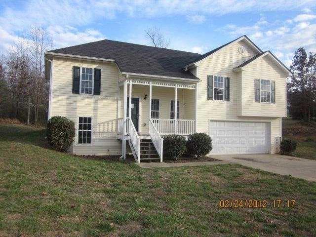 3 bedroom, 1,264 sq ft single family residence sold at 100 Dogwood Glen Drive, Aragon, GA 30104