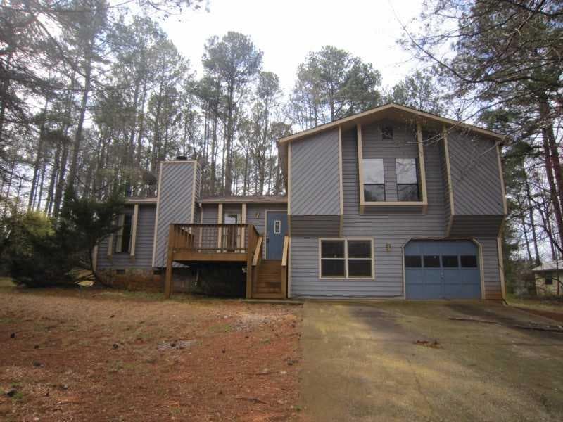 3 bedroom, 1,945 sq ft single family residence sold at 1192 Mill Ridge Drive, Lawrenceville, GA 30045