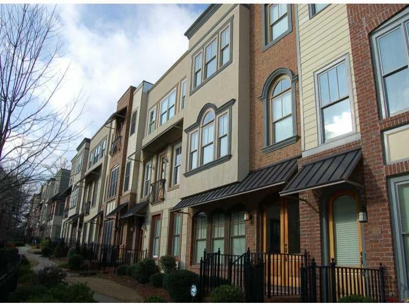 3 bedroom, 1,682 sq ft townhouse sold at 1229 Mecaslin Street 6, Atlanta, GA 30318
