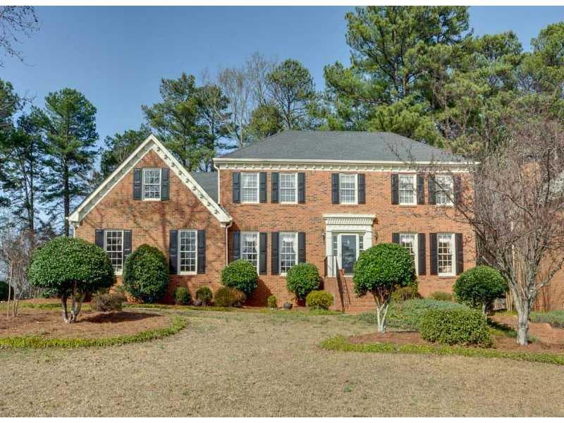 4 bedroom, 3,024 sq ft single family residence sold at 2527 Settlers Court, Snellville, GA 30078