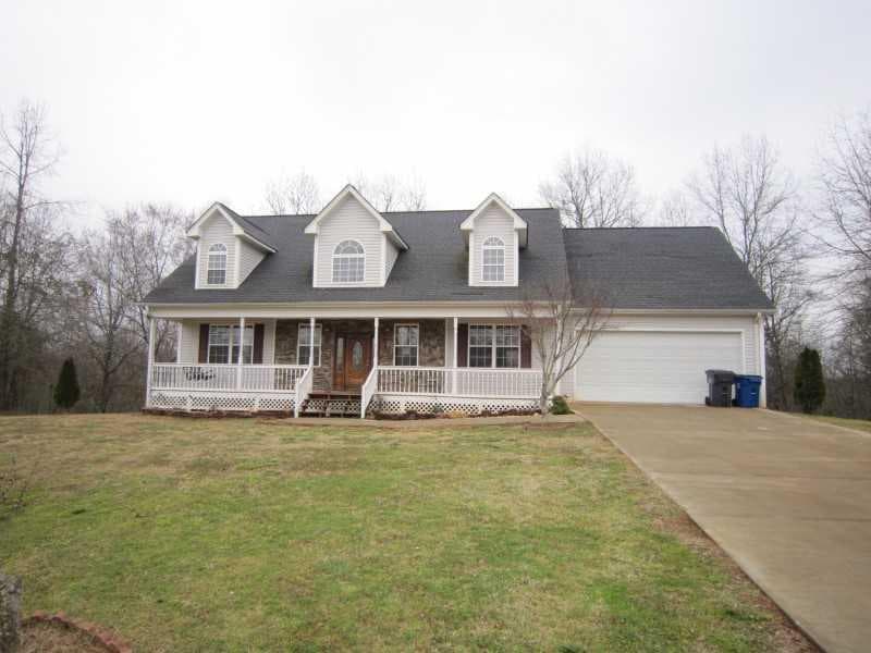 5 bedroom single family residence sold at 1055 RIVER BLUFF Drive, Winder, GA 30680