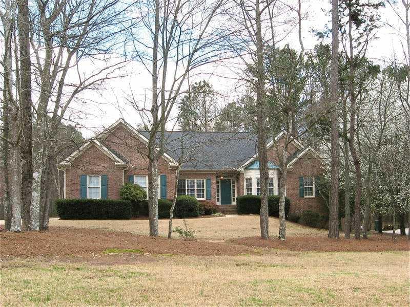 4 bedroom, 2,211 sq ft single family residence sold at 601 Braidwood Drive, Acworth, GA 30101