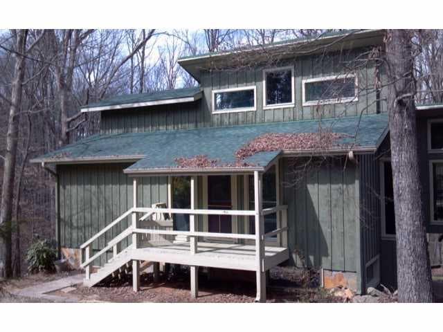 4 bedroom, 1,439 sq ft single family residence sold at 100 Creek Bank Drive, Talking Rock, GA 30175