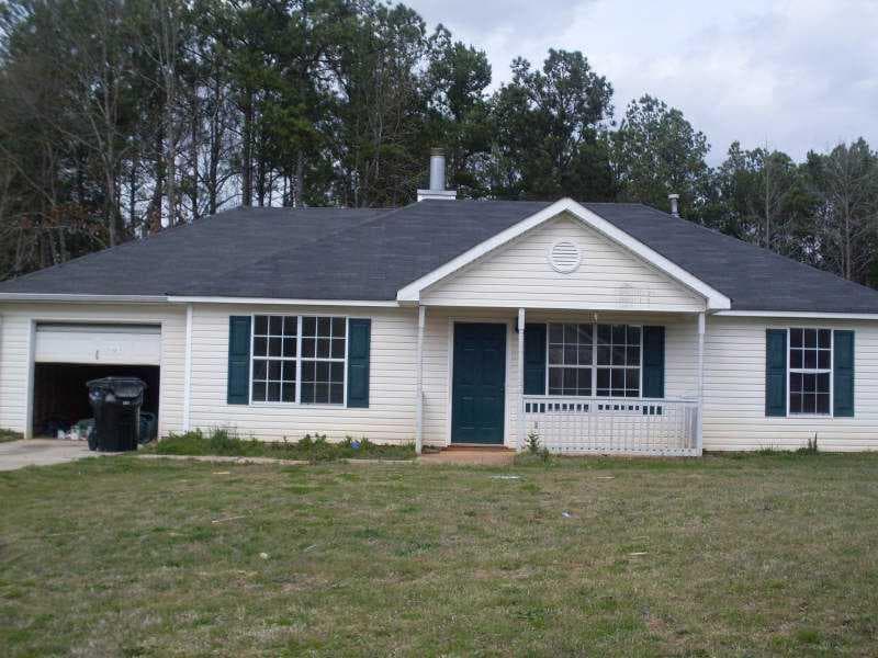 3 bedroom, 1,066 sq ft single family residence sold at 28 Chelsea Lane, Grantville, GA 30220