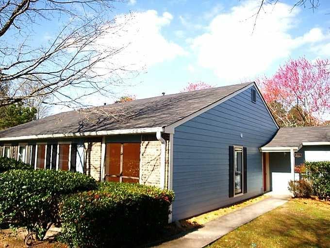 112 SANDALWOOD Circle 112, Lawrenceville, GA 30046 — most recent listing photo