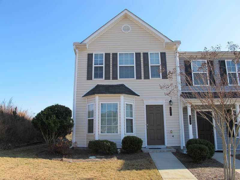 3 bedroom, 1,328 sq ft townhouse sold at 887 Crestwell Circle 0, Atlanta, GA 30331
