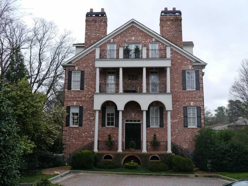 4 bedroom, 4,400 sq ft townhouse sold at 3707 Peachtree Road 8, Atlanta, GA 30319