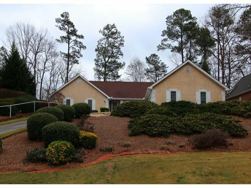 740 Robinson Farms Drive, Marietta, GA 30067 — most recent listing photo