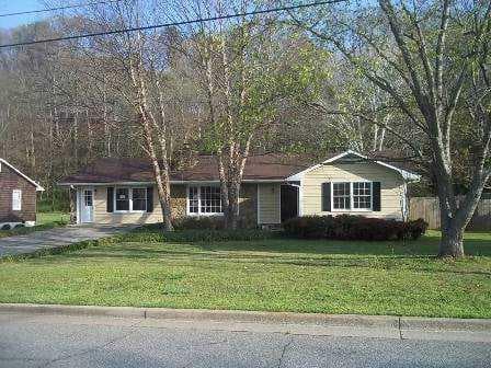 18 Town and Country Drive, Cartersville, GA 30120 — most recent listing photo
