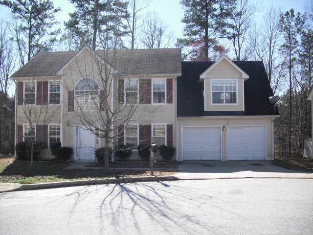 1052 Erie Circle, Stone Mountain, GA 30087 — most recent listing photo
