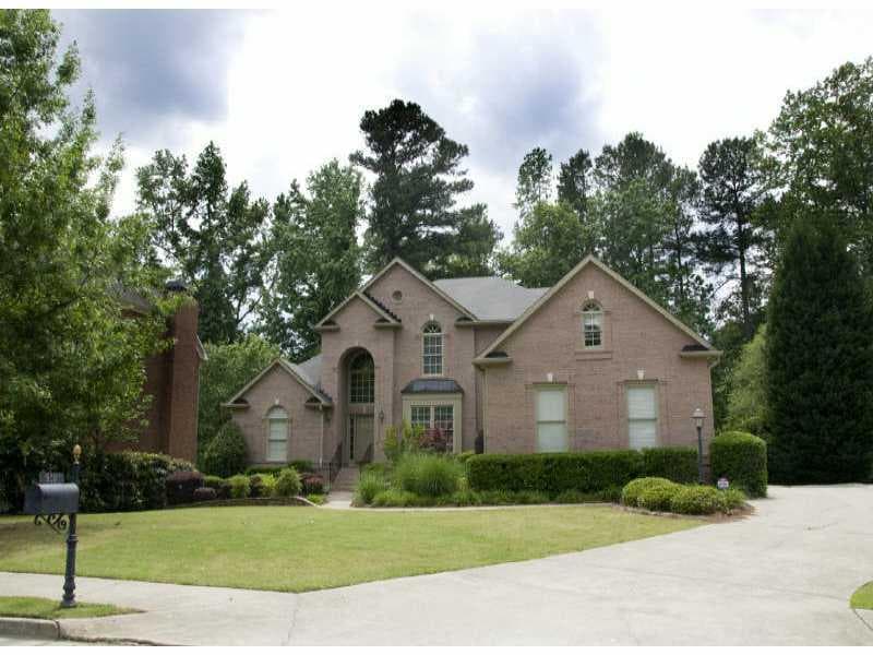 5 bedroom, 3,648 sq ft single family residence sold at 920 Carters Grove Trail, Johns Creek, GA 30022