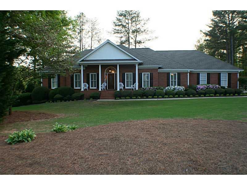 330 Silver Oaks Court, Roswell, GA 30075 — most recent listing photo