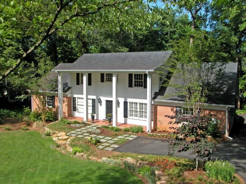 4 bedroom, 3,095 sq ft single family residence sold at 4780 Powers Ferry Road, Atlanta, GA 30327