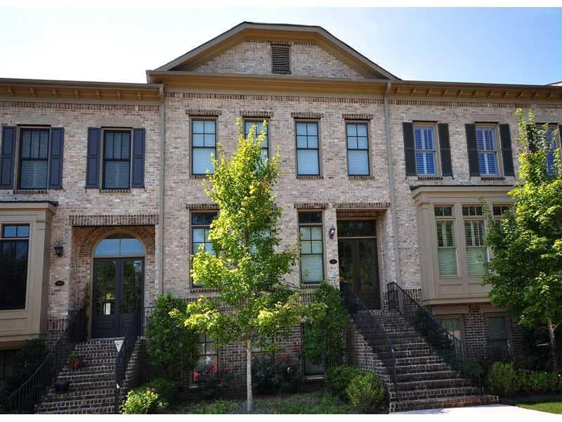 3 bedroom, 2,700 sq ft townhouse sold at 811 Park Manor Drive 811, Smyrna, GA 30082