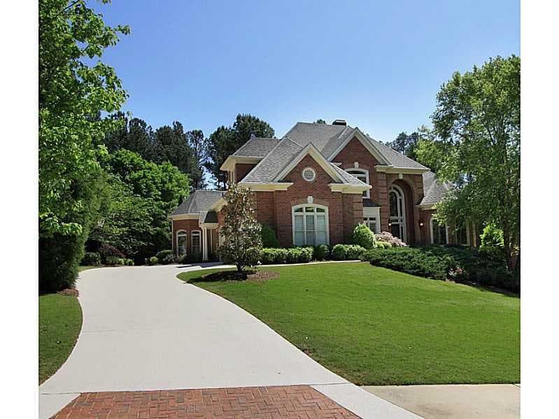 6 bedroom, 4,679 sq ft single family residence sold at 1020 Lake Shore Overlook, Alpharetta, GA 30005