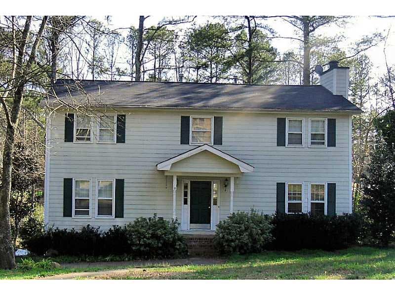 4 bedroom, 2,300 sq ft single family residence sold at 2540 Raintree Way, Marietta, GA 30068