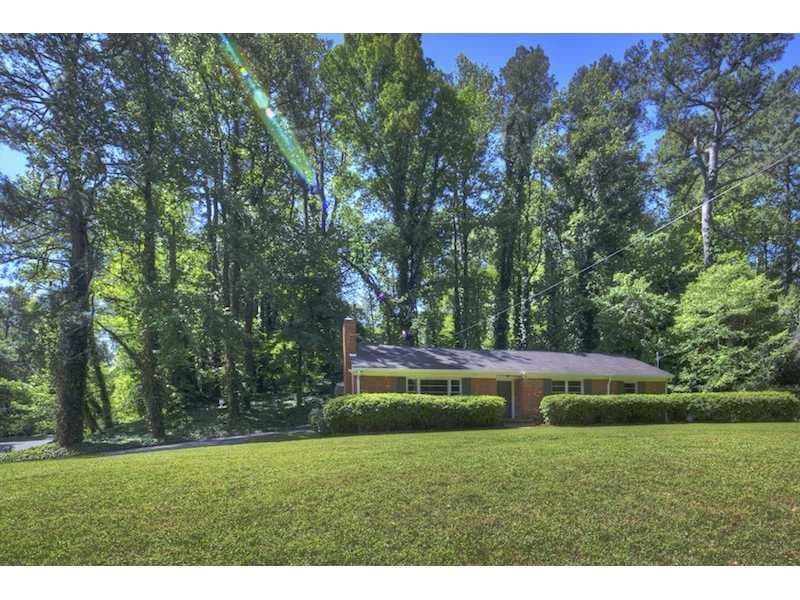 3 bedroom single family residence sold at 10 Pine Lake Drive, Atlanta, GA 30327