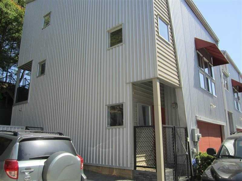 2 bedroom, 2,000 sq ft townhouse sold at 920 Memorial Drive 19, Atlanta, GA 30316