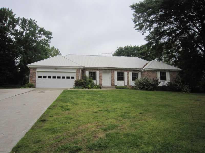 4043 Chestnut Drive, Flowery Branch, GA 30542 — most recent listing photo