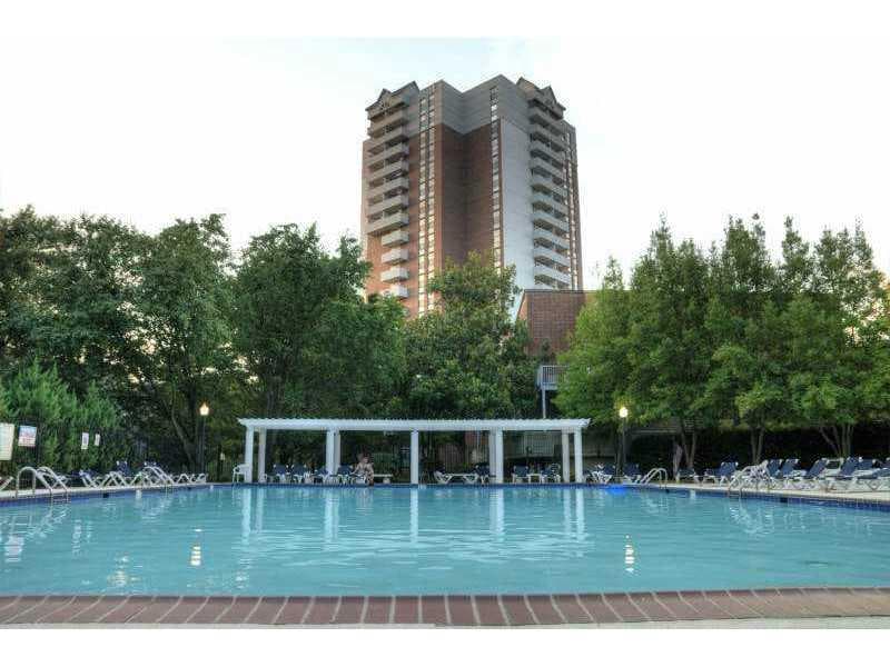 2 bedroom, 882 sq ft condominium sold at 375 Ralph Mcgill Boulevard 403, Atlanta, GA 30312