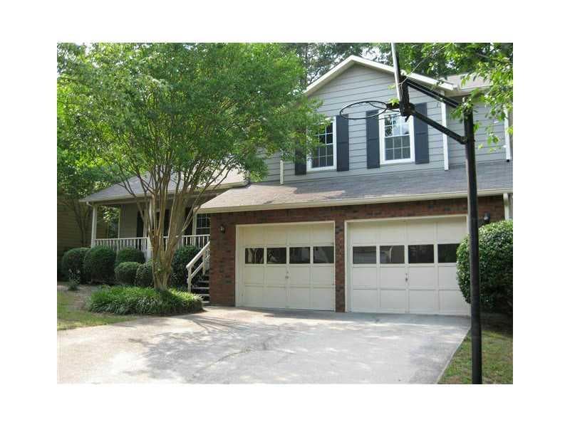3 bedroom, 1,427 sq ft single family residence sold at 2121 Crescentview Drive, Lawrenceville, GA 30044