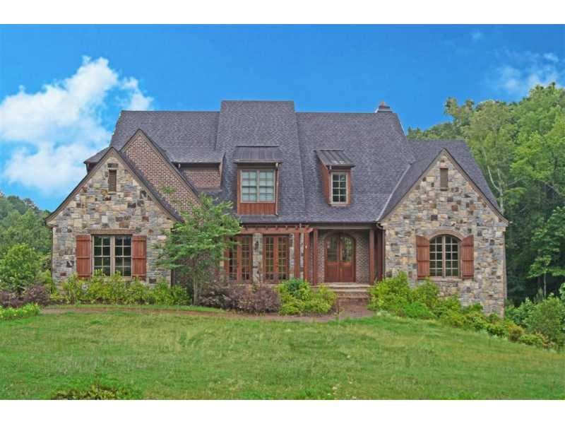 5 bedroom, 4,607 sq ft single family residence sold at 910 Kleber Court, Marietta, GA 30064