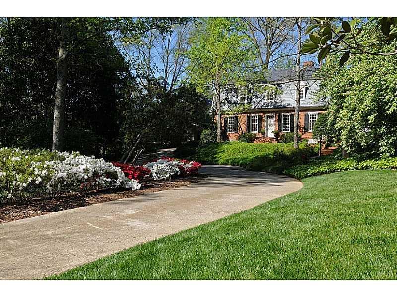 5 bedroom, 5,286 sq ft single family residence sold at 2780 Habersham Road, Atlanta, GA 30305