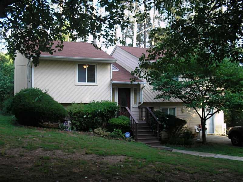 5 bedroom, 1,955 sq ft single family residence sold at 718 Harness Crescent, Lithonia, GA 30058