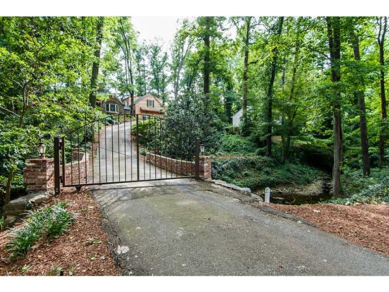 4 bedroom, 2,700 sq ft single family residence sold at 2102 Brookview Drive, Atlanta, GA 30318