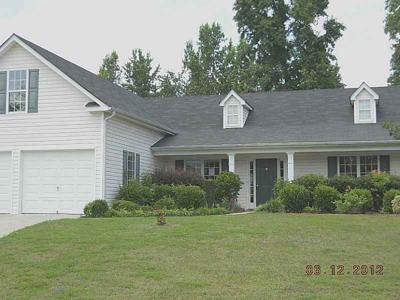 3 bedroom single family residence sold at 202 Hillcrest, Hiram, GA 30141