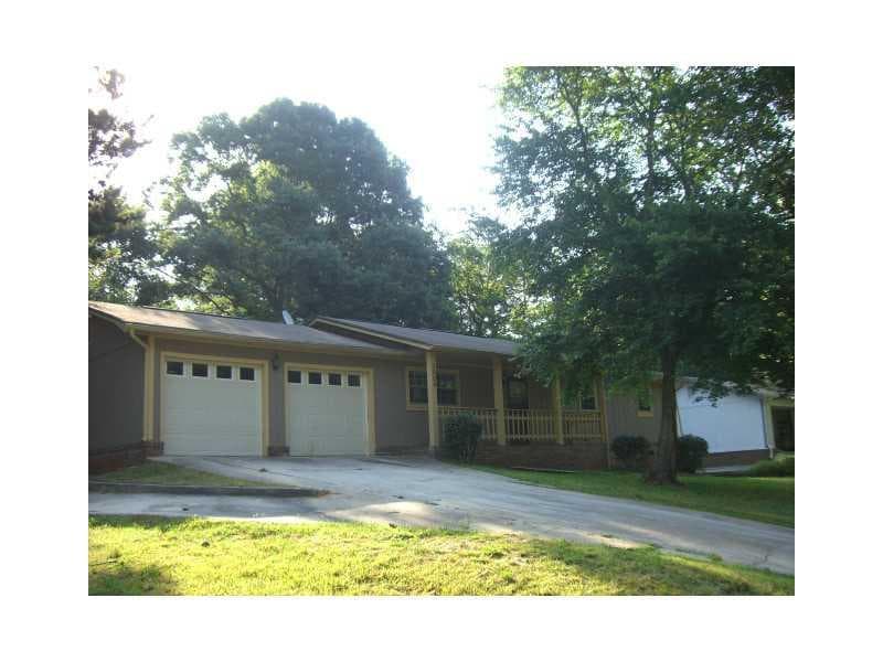 2906 Deshong Drive, Stone Mountain, GA 30087 — most recent listing photo