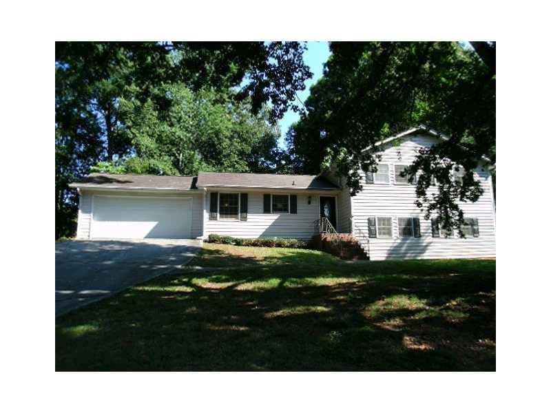 2807 Rosemont Drive, Lawrenceville, GA 30044 — most recent listing photo