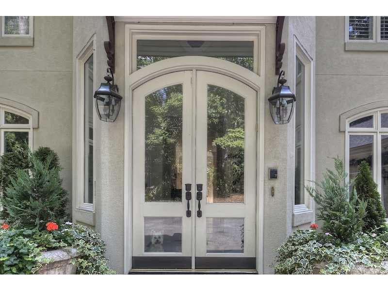 5 bedroom, 6,886 sq ft single family residence sold at 4086 Paran Trail, Atlanta, GA 30327
