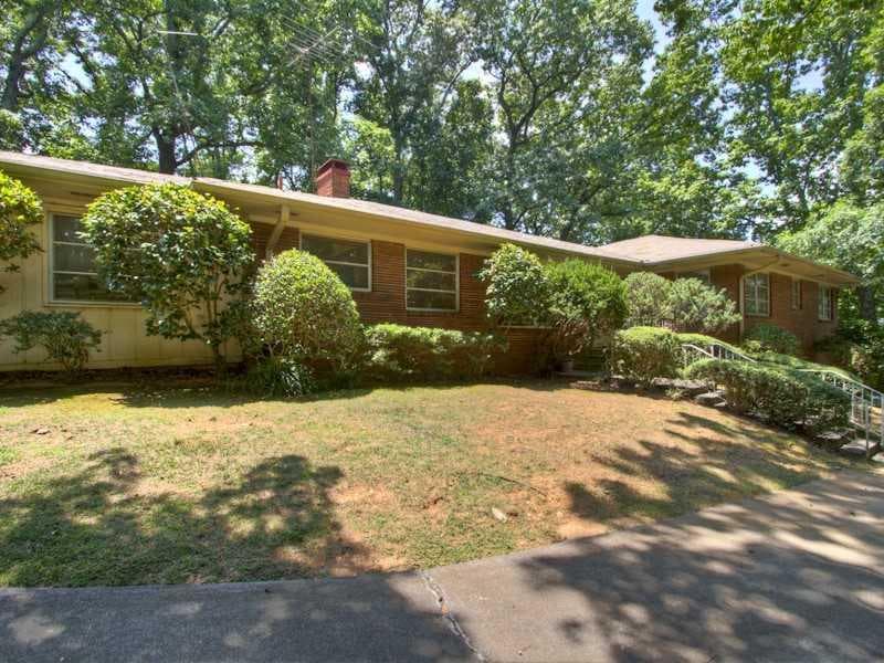 3 bedroom single family residence sold at 266 Tara Trail, Atlanta, GA 30327