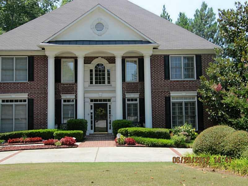 4 bedroom, 3,474 sq ft single family residence sold at 300 Prestmoor Place, Atlanta, GA 30331