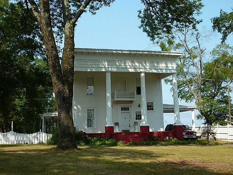1029 S ELM Street, Commerce, GA 30529 — most recent listing photo
