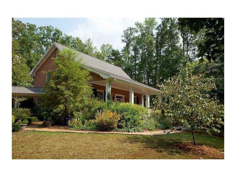 6 bedroom, 2,926 sq ft single family residence sold at 2099 Enon Road, Atlanta, GA 30331
