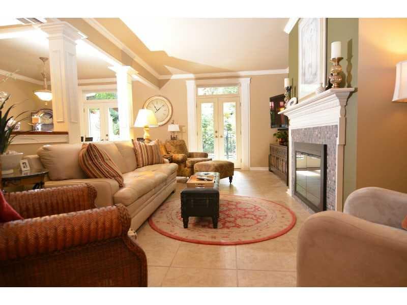 17 Willow Glen 17, Atlanta, GA 30342 — most recent listing photo
