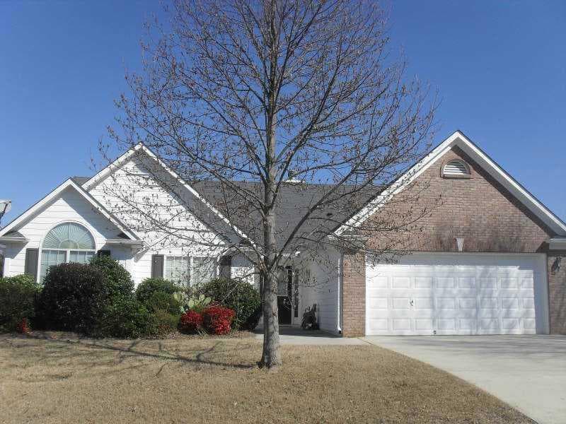 3 bedroom, 1,996 sq ft single family residence sold at 1795 Charleston Oak Circle, Lawrenceville, GA 30043