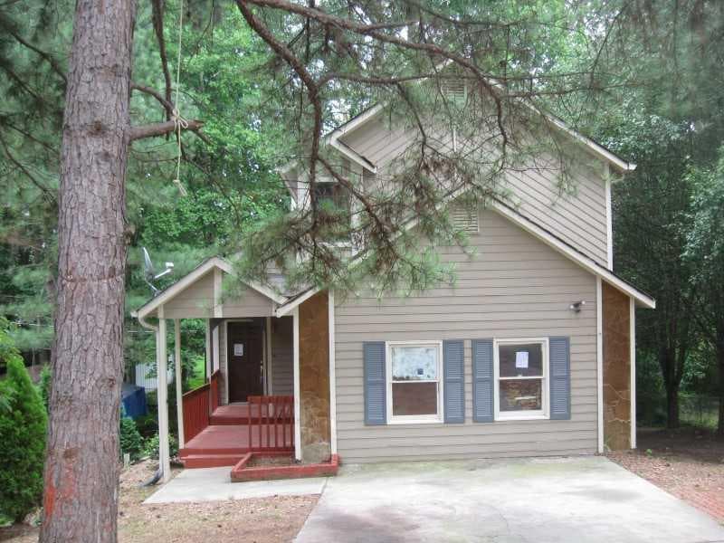 3 bedroom, 2,040 sq ft single family residence sold at 2040 Walden Park Place Place, Snellville, GA 30078