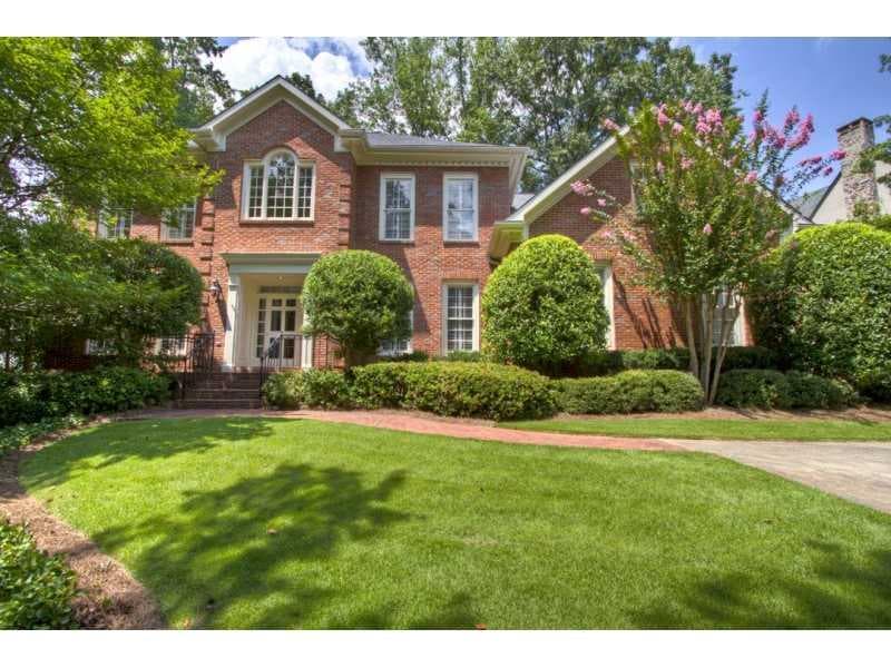4 bedroom single family residence sold at 2842 Dover Road, Atlanta, GA 30327
