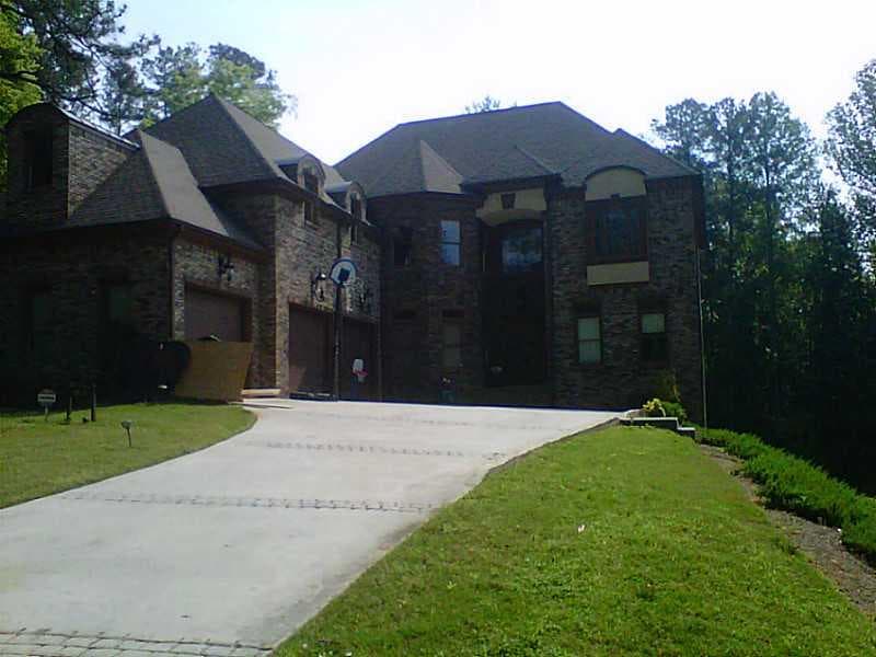 5 bedroom, 3,900 sq ft single family residence sold at 2012 Niskey Lake Road, Atlanta, GA 30331