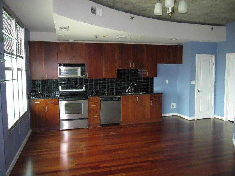 1 bedroom, 790 sq ft condominium sold at 250 Pharr Road 1304, Atlanta, GA 30305