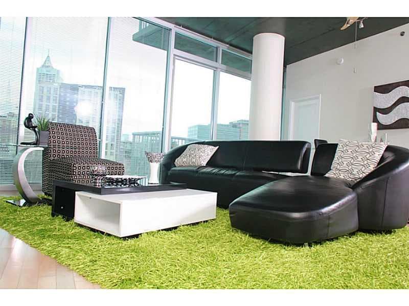 2 bedroom, 1,260 sq ft condominium sold at 44 Peachtree Place 932, Atlanta, GA 30309