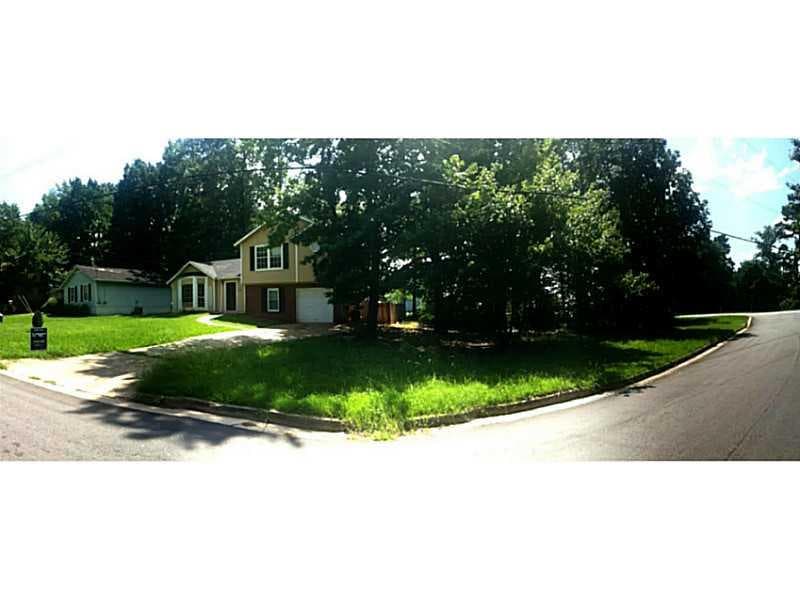 10277 Briarbay Drive, Jonesboro, GA 30238 — most recent listing photo