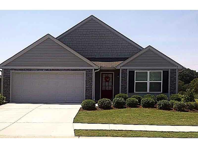 3 bedroom, 1,632 sq ft single family residence sold at 323 Meadow Vista Lane, Hoschton, GA 30548