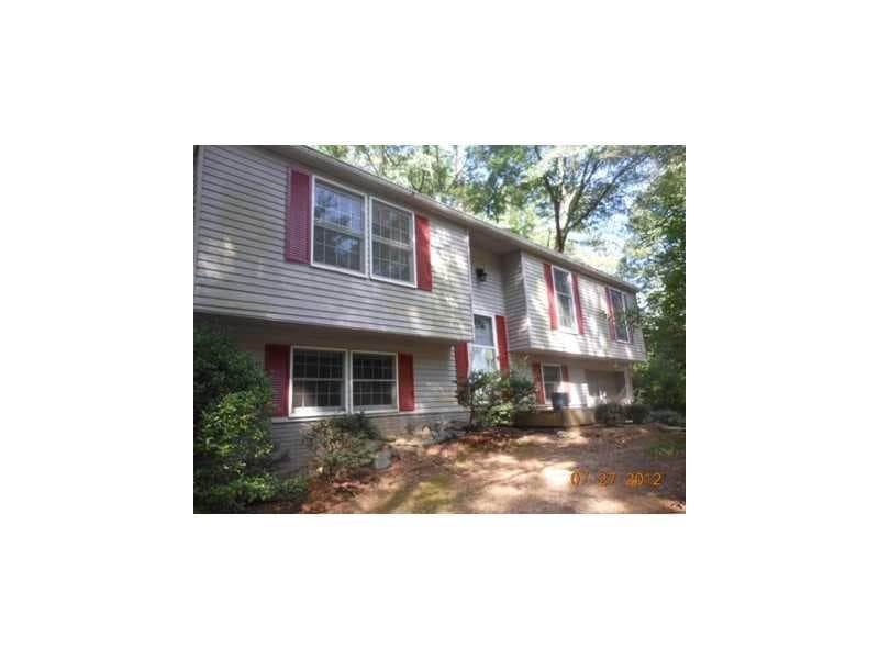4 bedroom, 1,220 sq ft single family residence sold at 355 N Pond Trail, Roswell, GA 30076